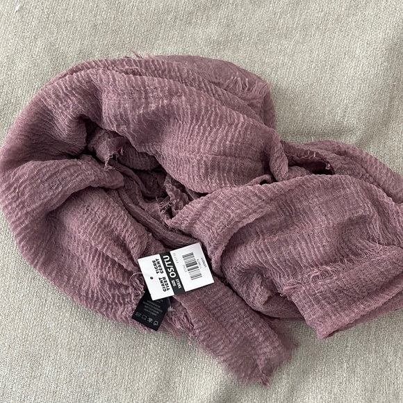 Purple scarf - Picture 1 of 1